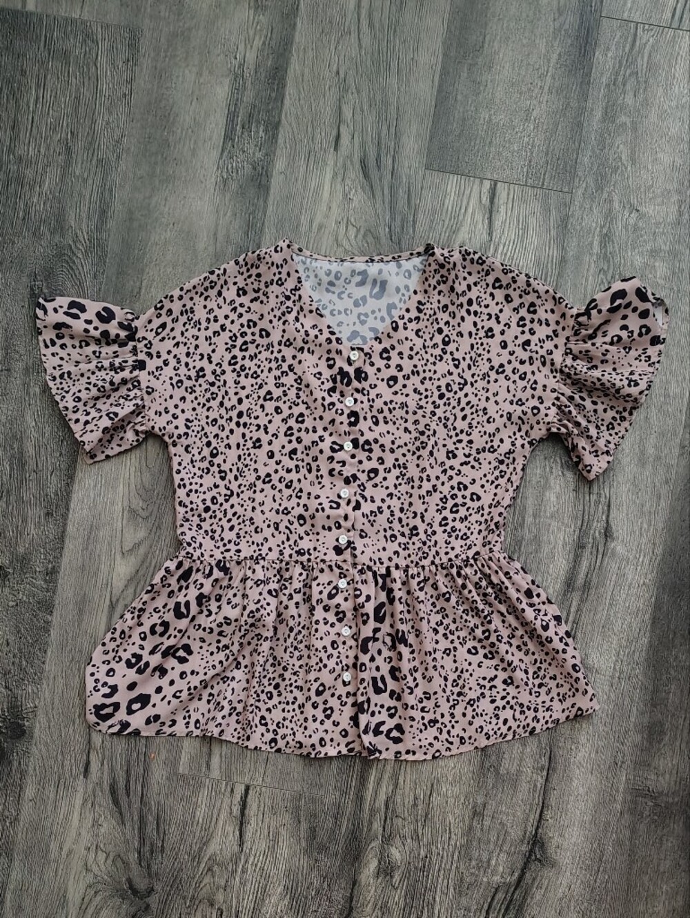 Women’s Animal Print Ruffle Button-Front Top